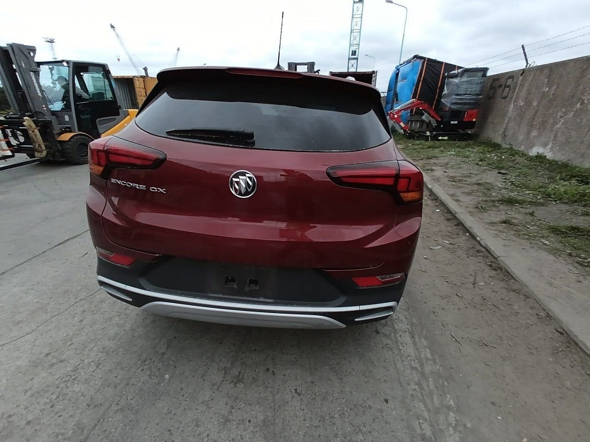 Стекло кузовное боковое правое  к Buick Encore GX 2022