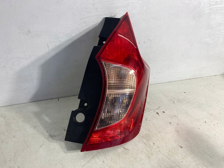 Фонарь задний правый к Nissan Note 2013