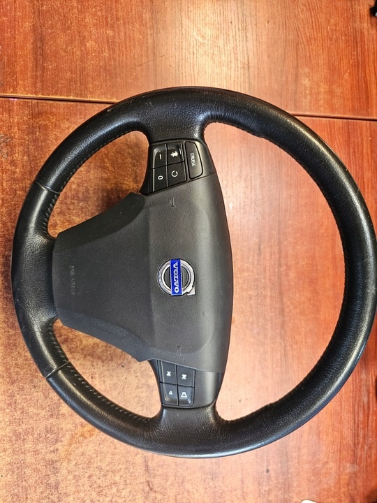Руль к Volvo S40 2004