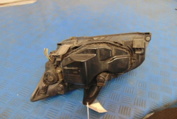 Фара правая к Ford Focus 2005