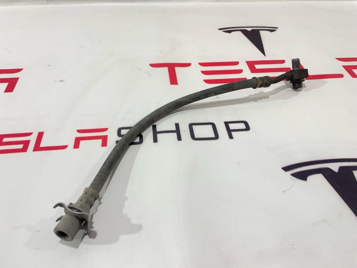 Шланг тормозной к Tesla Model 3 2019