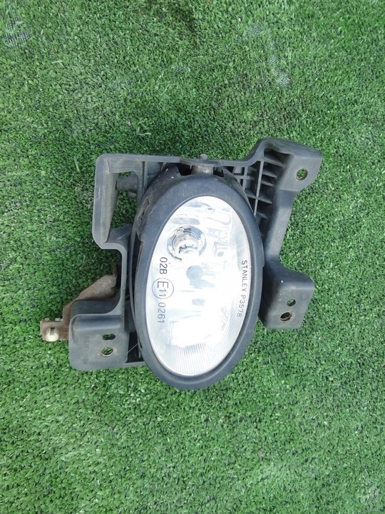 Фара противотуманная правая к Ford C-MAX 2010