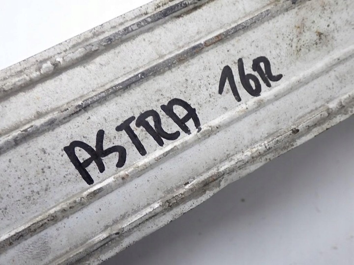 Интеркулер к Opel Astra 2015