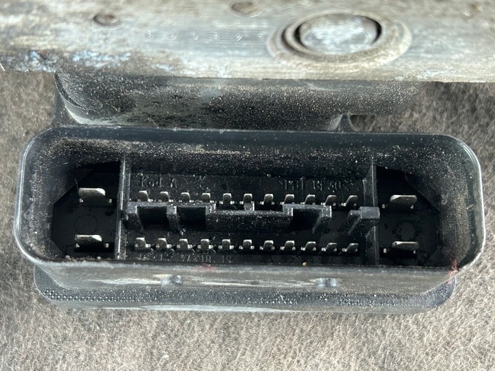 Блок ABS к Volkswagen Caddy 2004