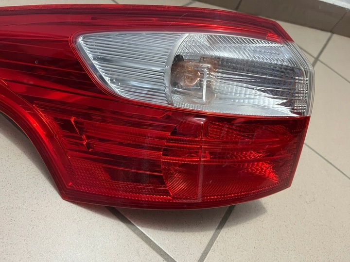 Фонарь задний левый к Ford Focus 2011