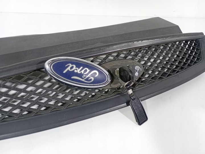 Решетка радиатора к Ford Focus 2005