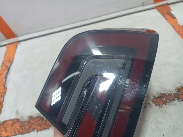 Фонарь задний правый к Tesla Model 3 2017