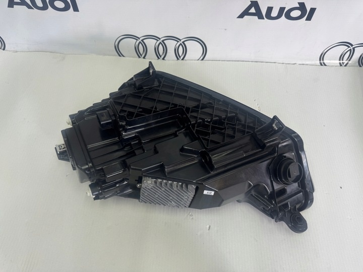 Фара правая к Audi Q5 2020