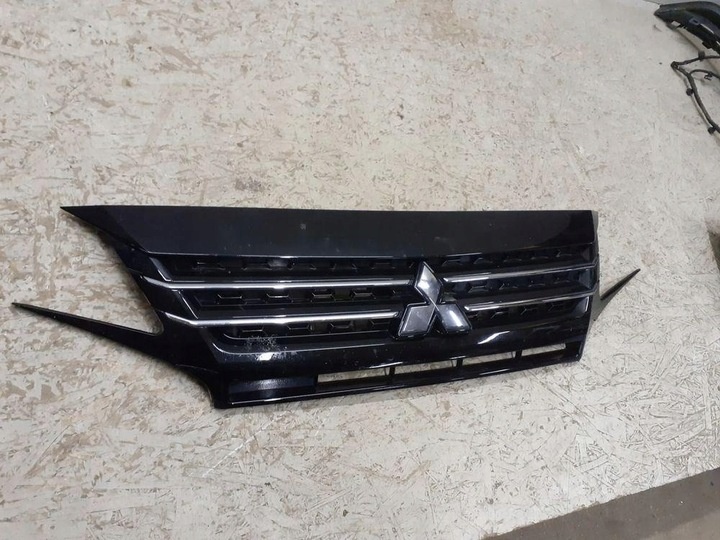 Решетка радиатора к Mitsubishi Space Star 2012