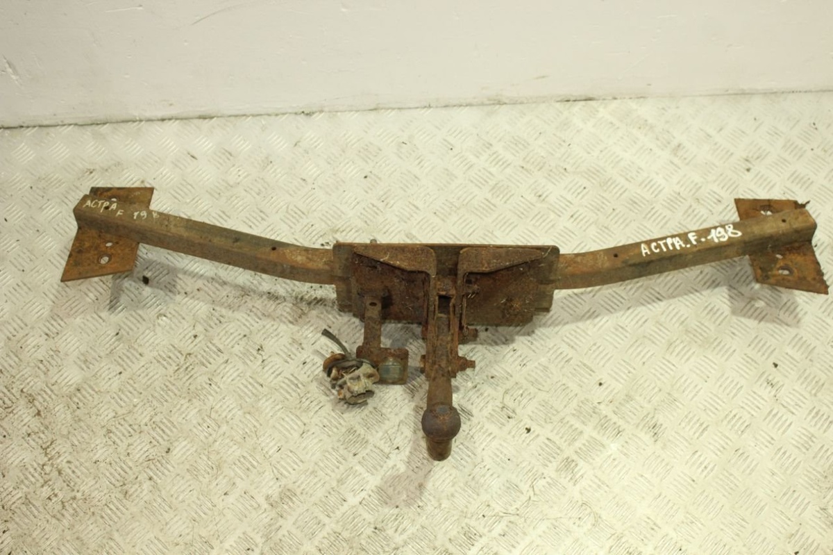 Прицепное устройство (фаркоп) к Opel Astra 1995