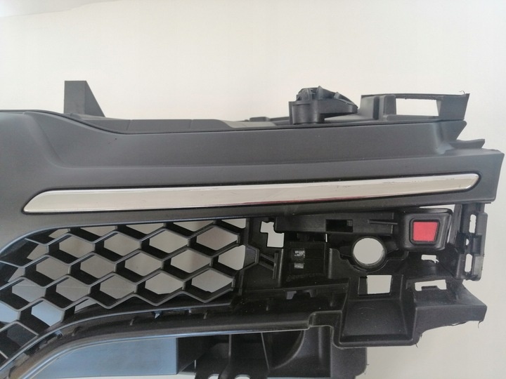 Решетка радиатора к Renault Twingo 2014