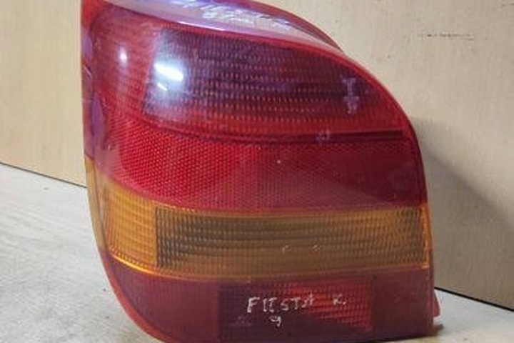 Фонарь задний левый к Ford Fiesta 2008
