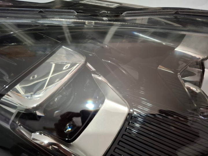 Фара правая к Ford Kuga 2019