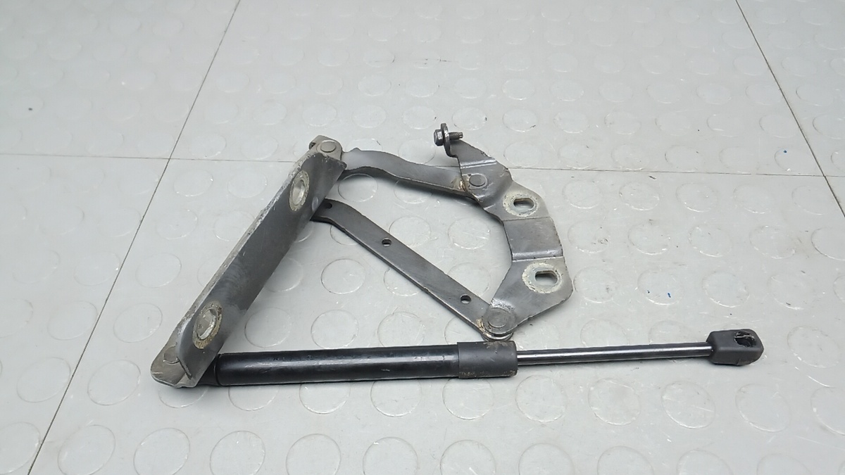 Петля капота к Land Rover Freelander 2007