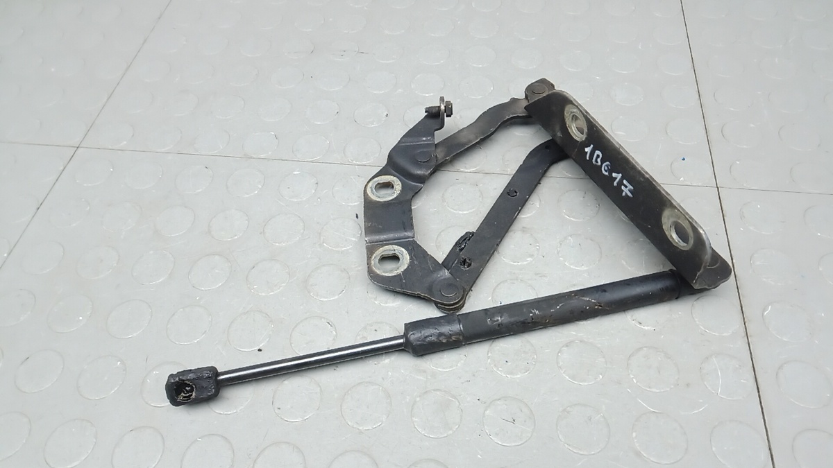 Петля капота к Land Rover Freelander 2007