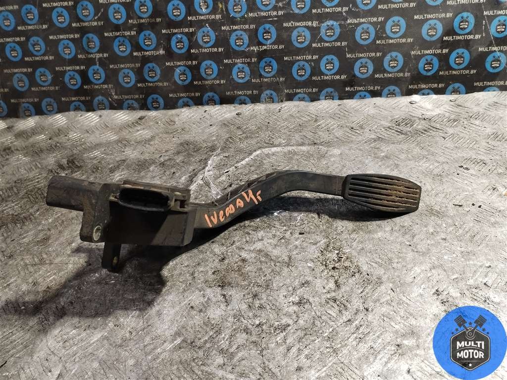 Педаль газа к Iveco  2004