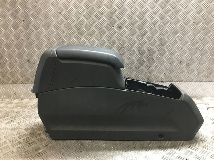 Подлокотник к Ford C-MAX 2003