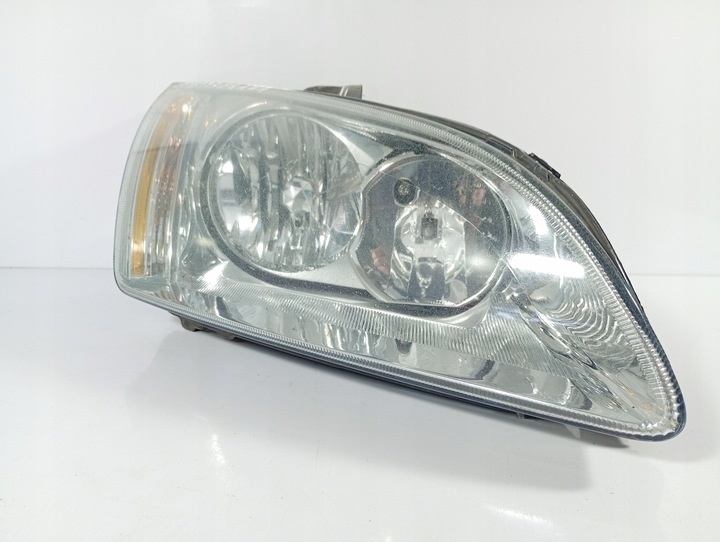 Фара правая к Ford Focus 2005
