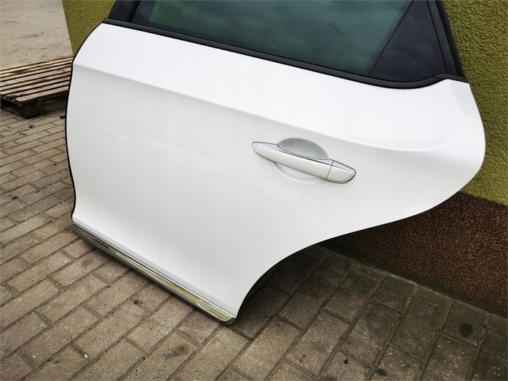 Дверь задняя левая к DS 5 2015