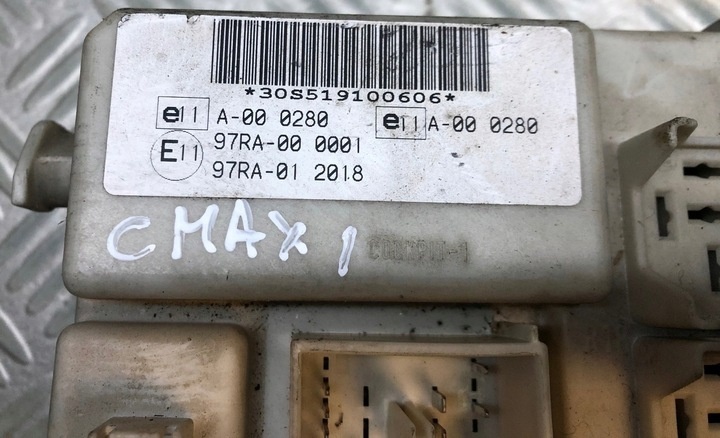 Блок предохранителей к Ford C-MAX 2010