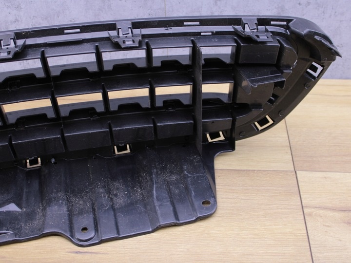 Решетка радиатора к MINI Countryman 2010