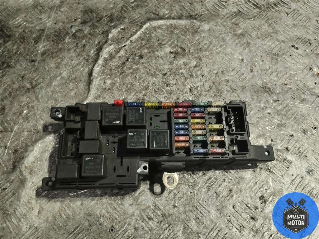 Блок предохранителей к Volvo V70 2004