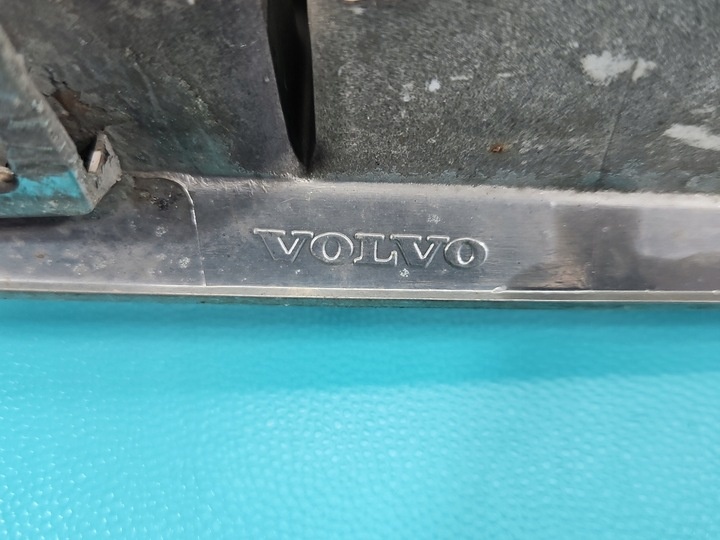 Решетка радиатора к Volvo S60 2000
