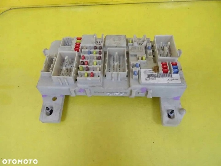 Блок предохранителей к Ford C-MAX 2003