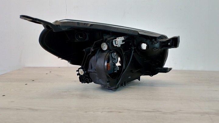 Фара левая к Toyota iQ 2008
