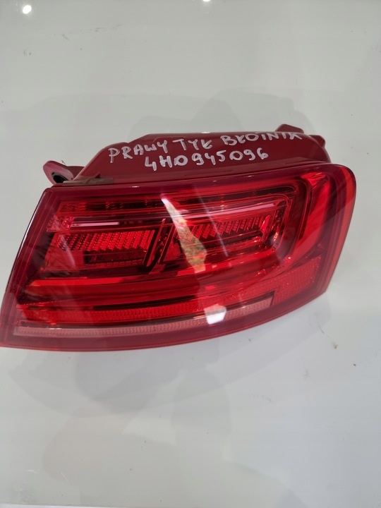 Фонарь задний правый к Audi A8 2010