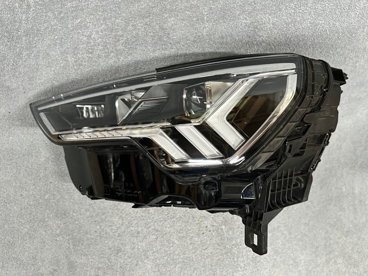 Фара левая к Audi Q3 2018