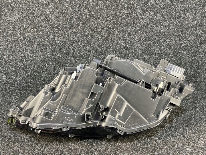 Фара правая к Volvo S90 2020