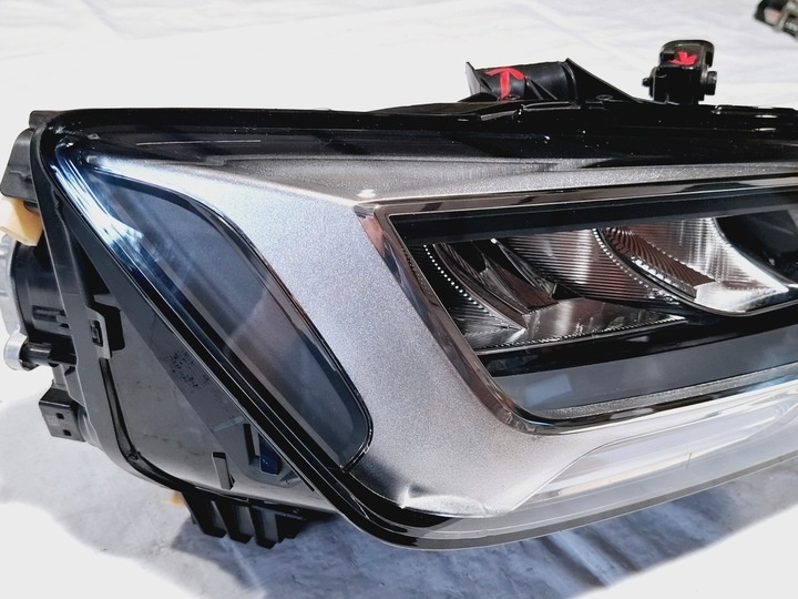 Фара правая к Audi Q2 2020