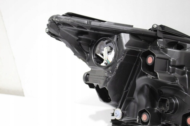 Фара левая к Toyota bZ4X 2022