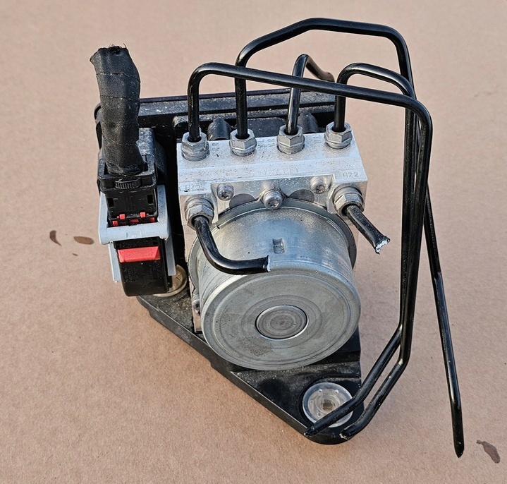 Блок ABS к Volkswagen ID.3 2019