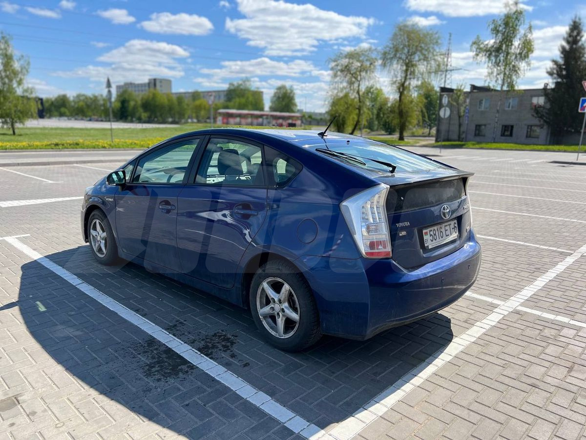 Toyota Prius III Рестайлинг (XW30), 2011