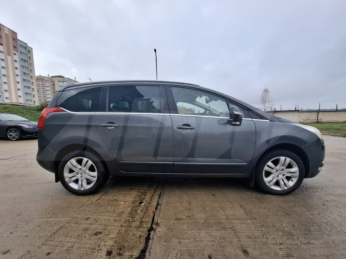 Peugeot 5008 I, 2013
