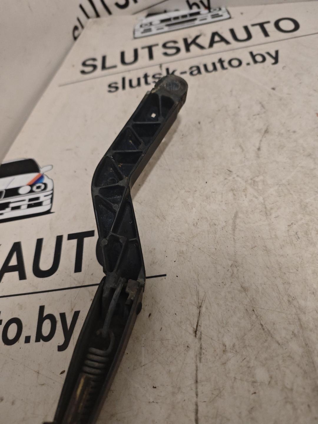 Щеткодержатель к BMW 5 1995