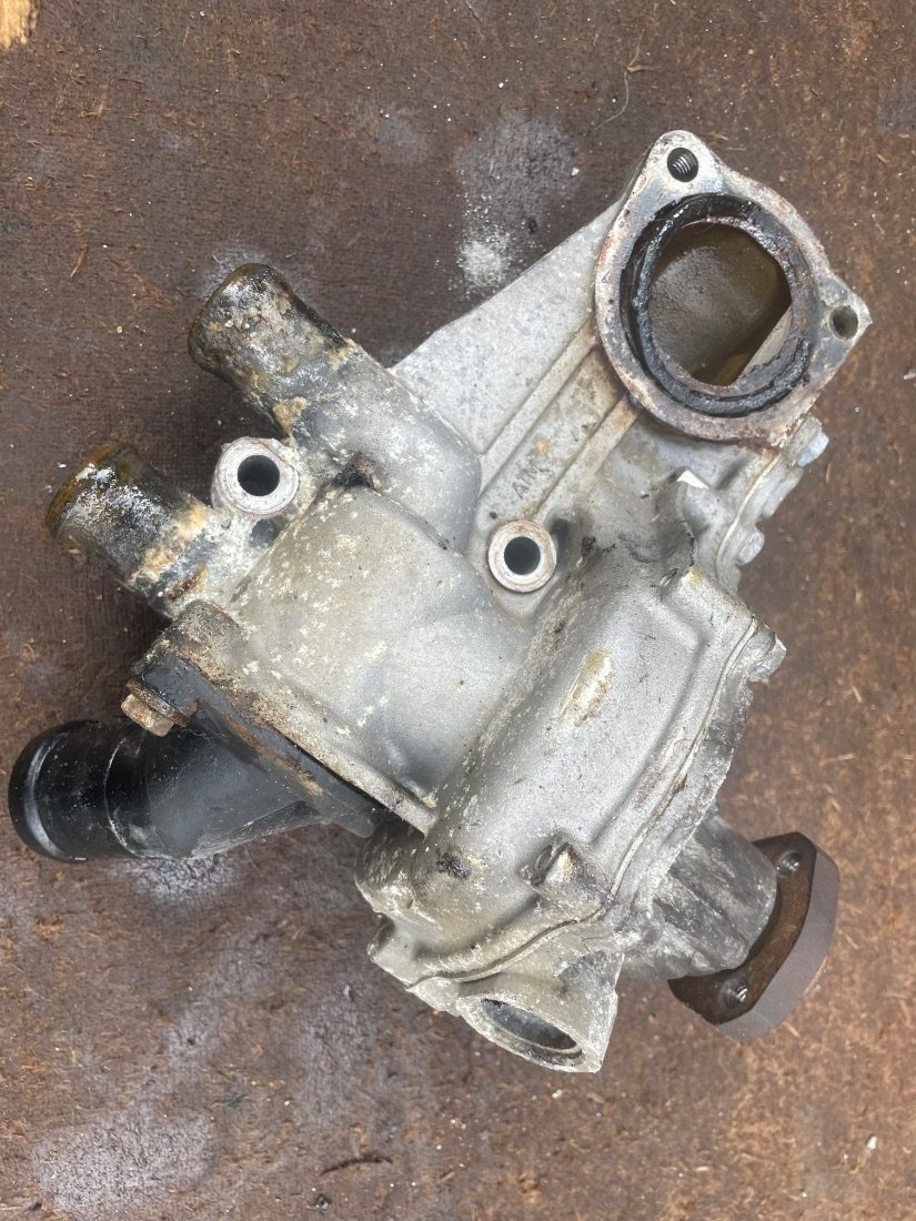 Помпа к Audi 80 1994
