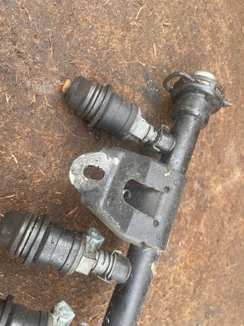 Форсунка к Audi 80 1994