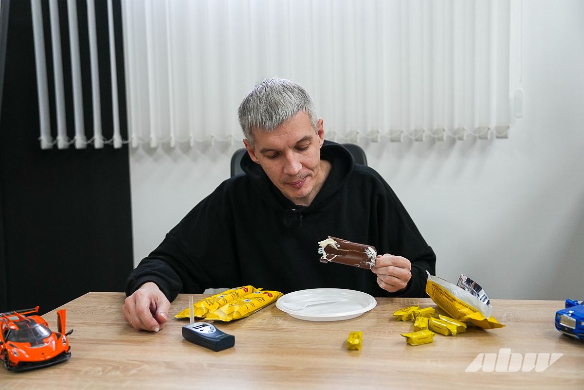 Две пачки и 0,7 промилле? Пробуем опьянеть от нового «Столичного» мороженого