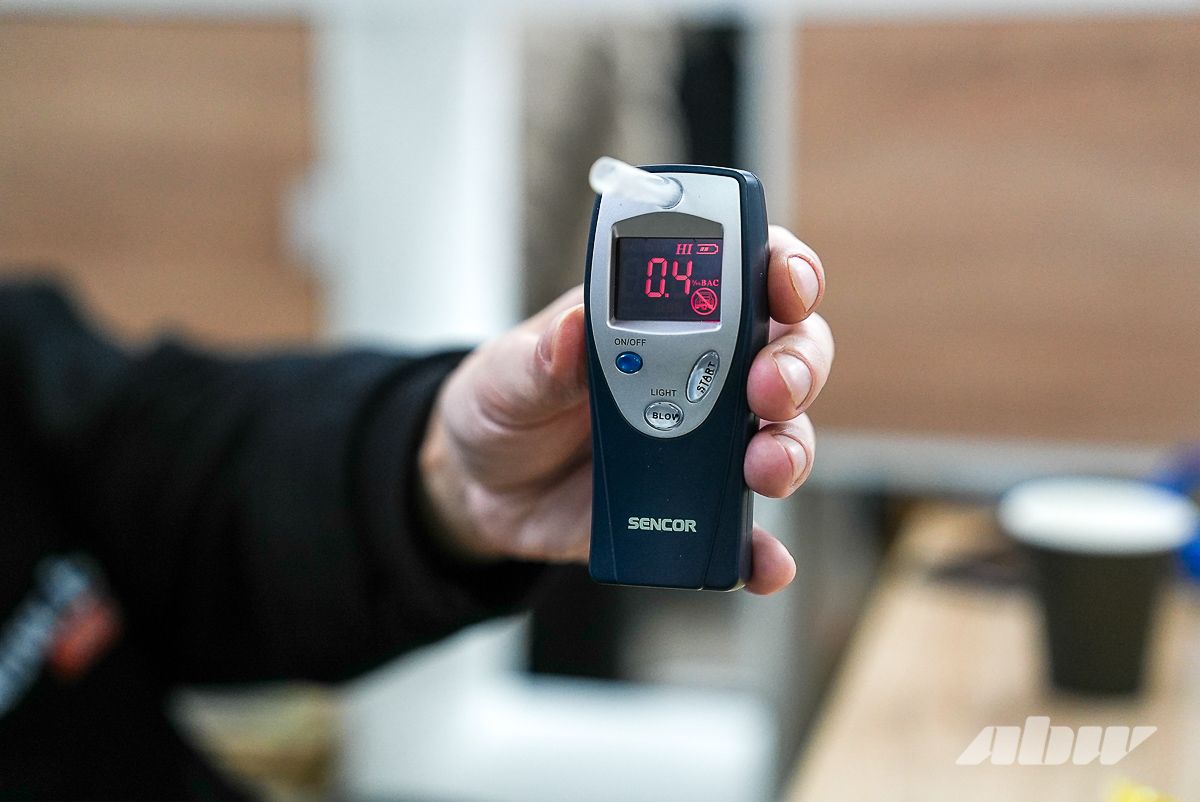 Две пачки и 0,7 промилле? Пробуем опьянеть от нового «Столичного» мороженого