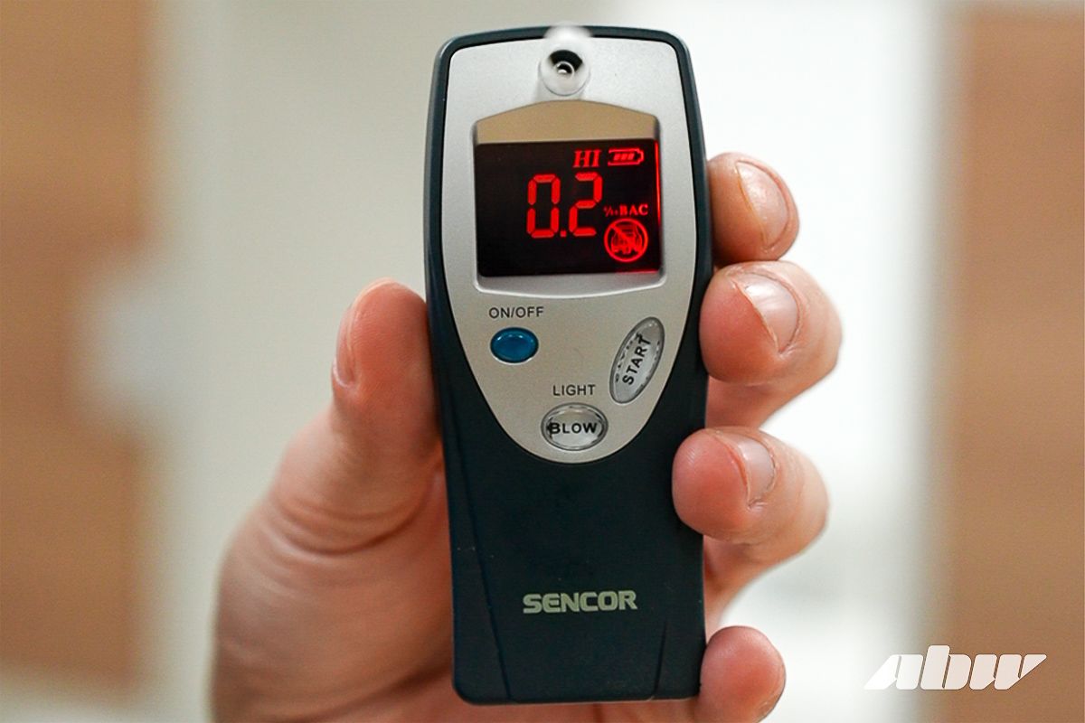 Две пачки и 0,7 промилле? Пробуем опьянеть от нового «Столичного» мороженого