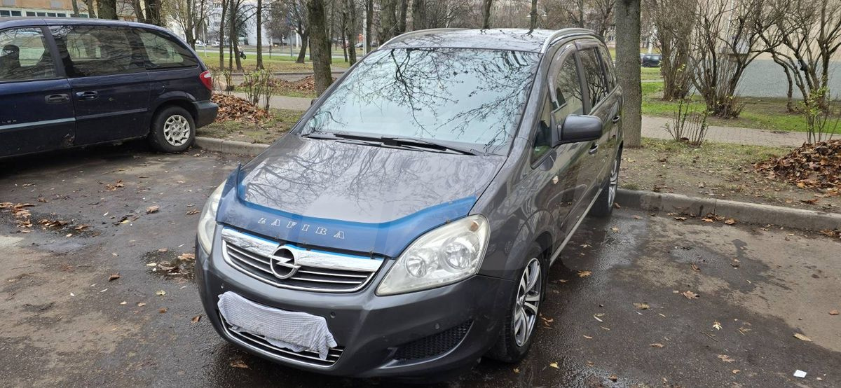 Opel Zafira B Рестайлинг, 2009