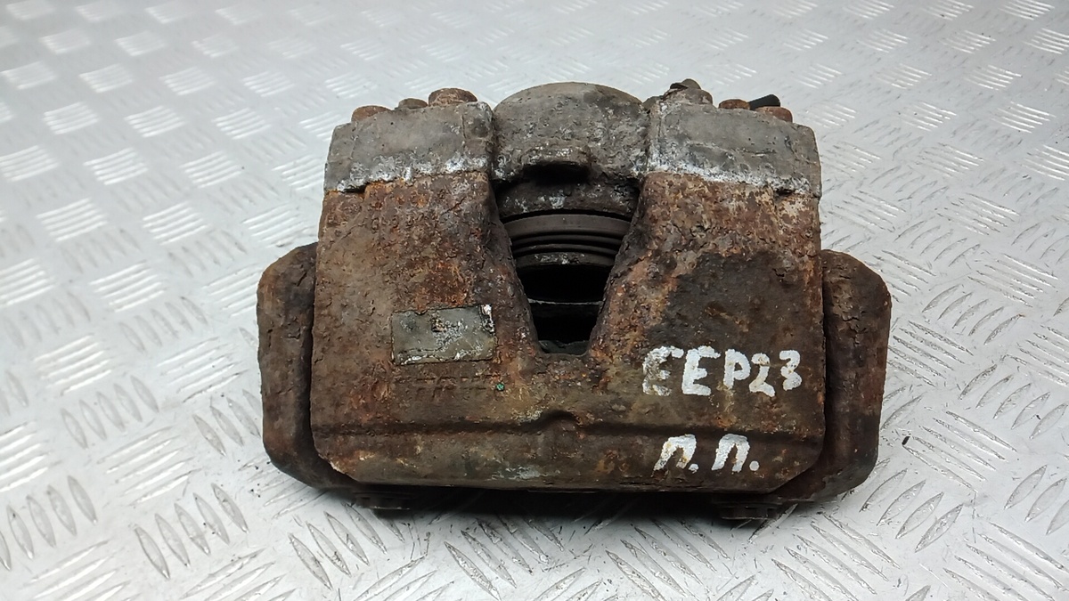 Скоба суппорта к Audi A4 2009