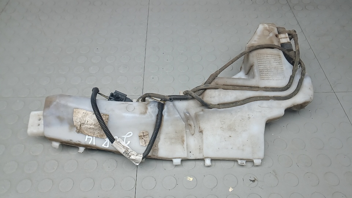 Бачок омывателя к Ford Focus 2011