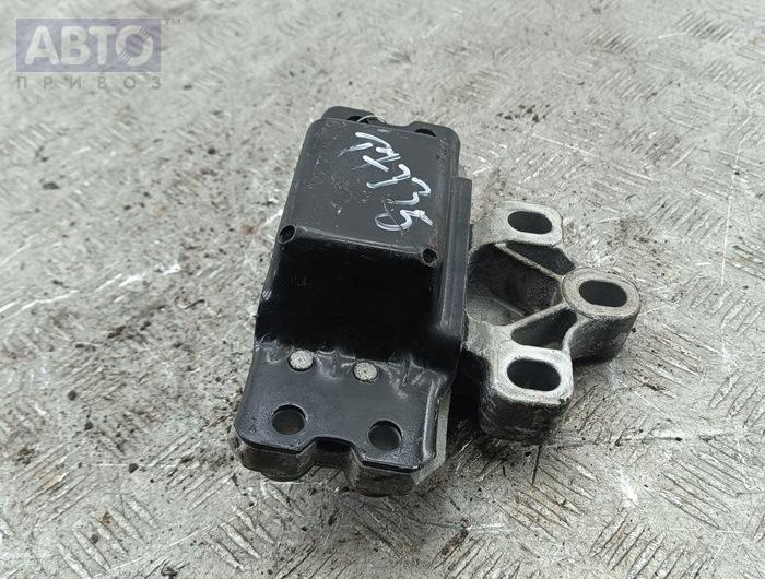 Подушка крепления двигателя к Audi A3 2005