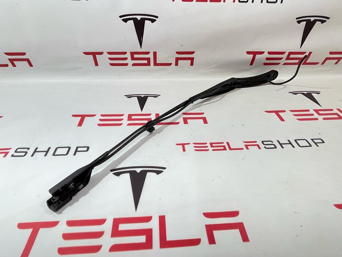 Щеткодержатель к Tesla Model X 2022