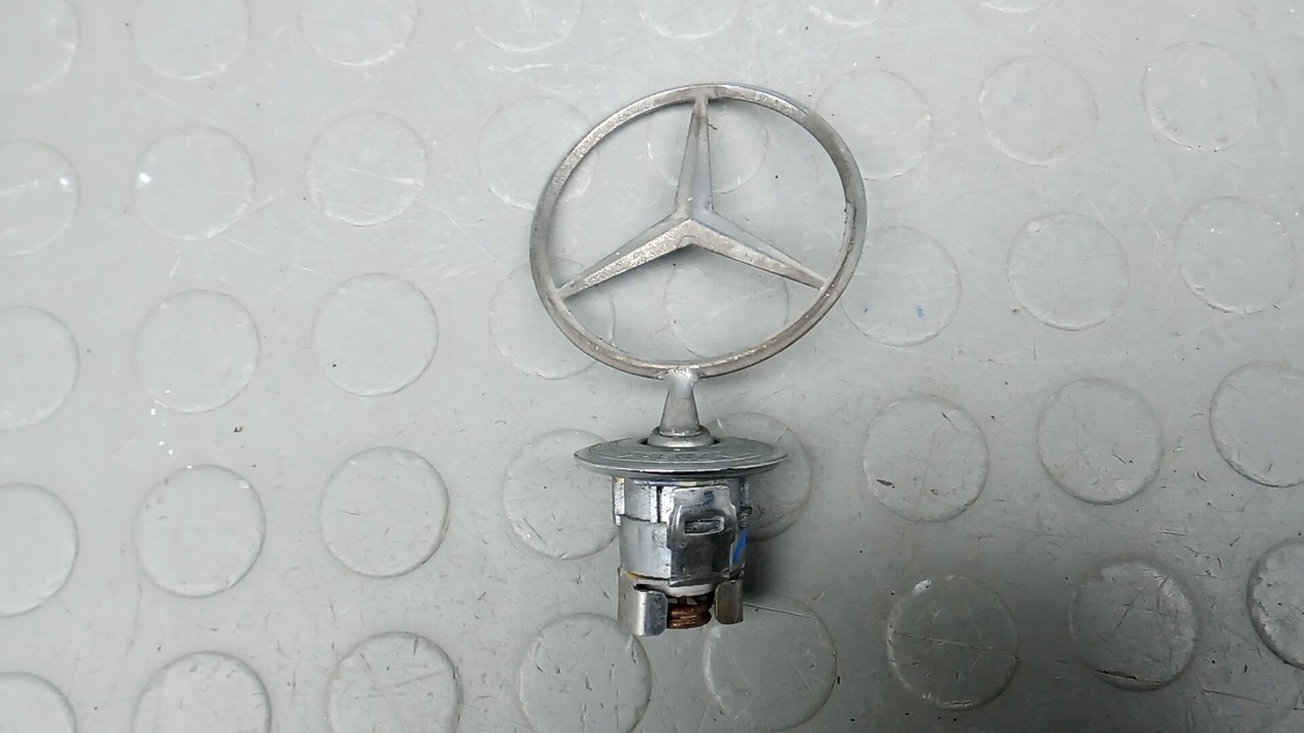 Эмблема к Mercedes-Benz C-klasse 2007