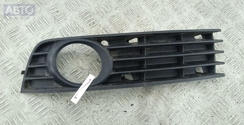 Рамка фары к Audi A4 2001